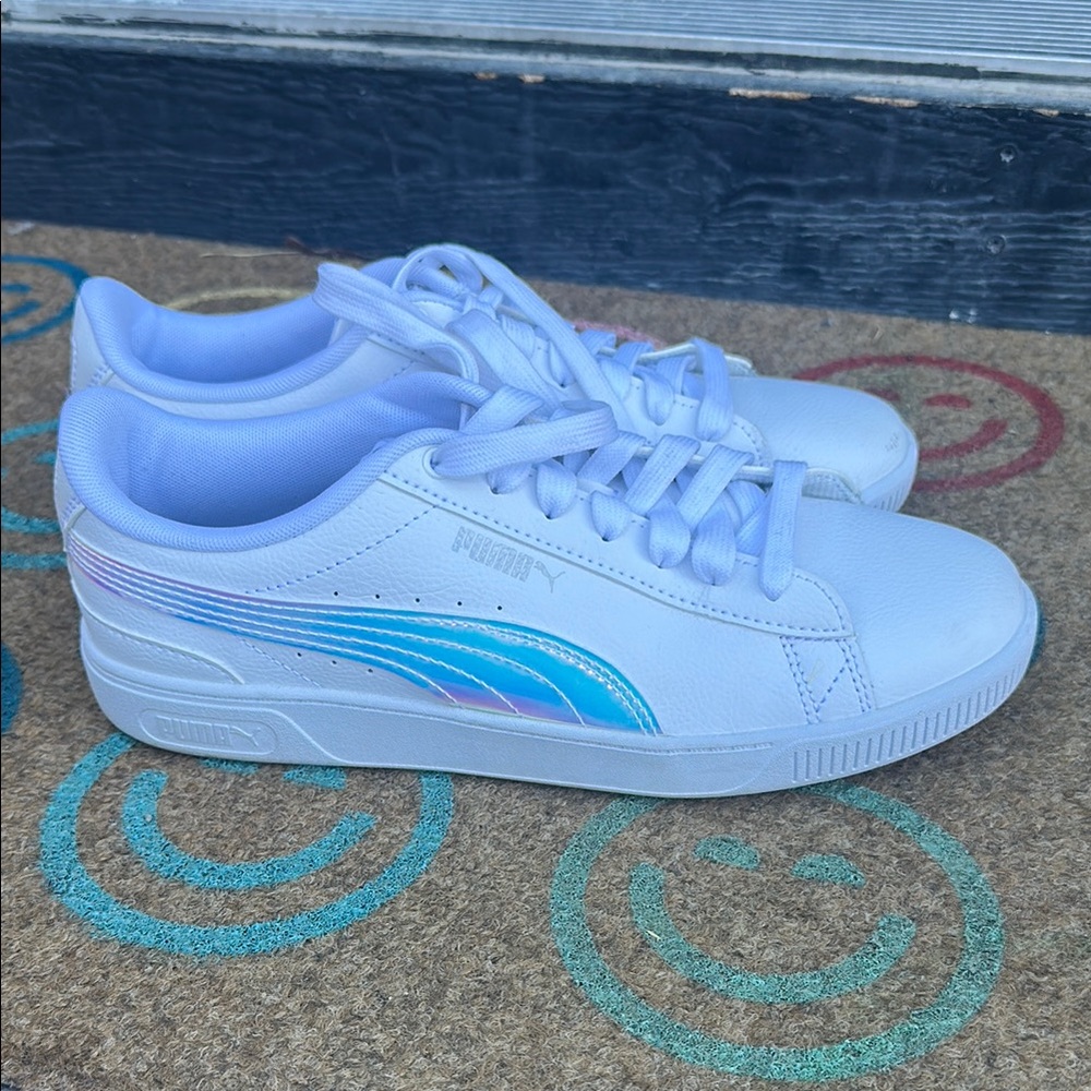 Puma White Sneakers with Blue Stripe